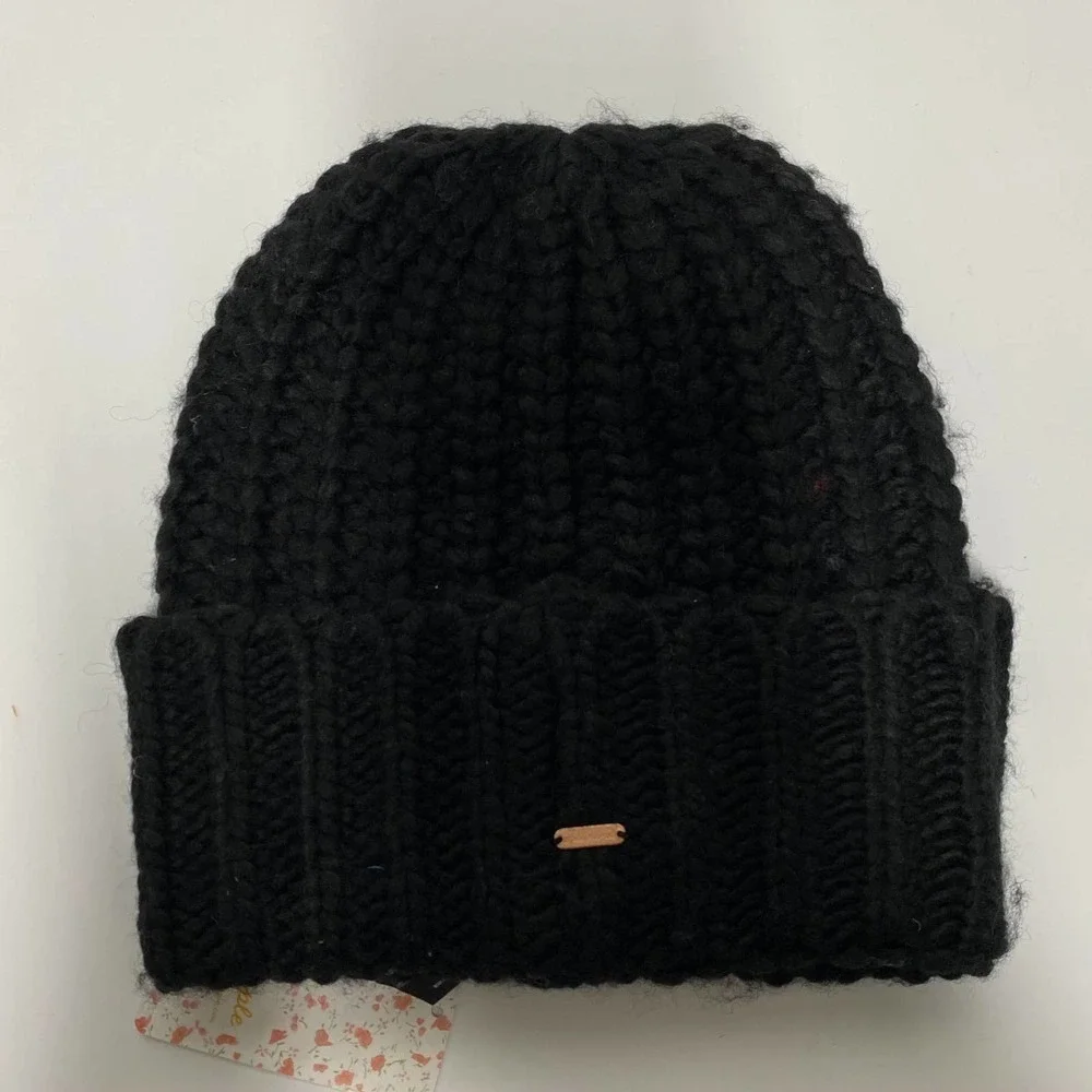 NWT Free People Floral Embroidery Wool Beanie Black - Picture 5 of 10